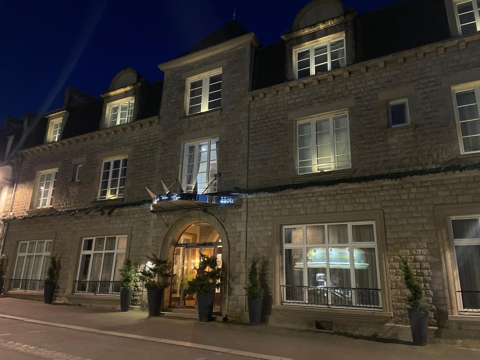Hôtel Victor Hugo Pontorson Exterior foto