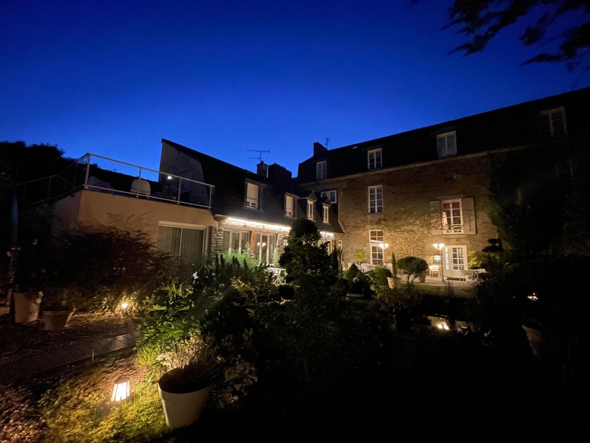 Hôtel Victor Hugo Pontorson Exterior foto