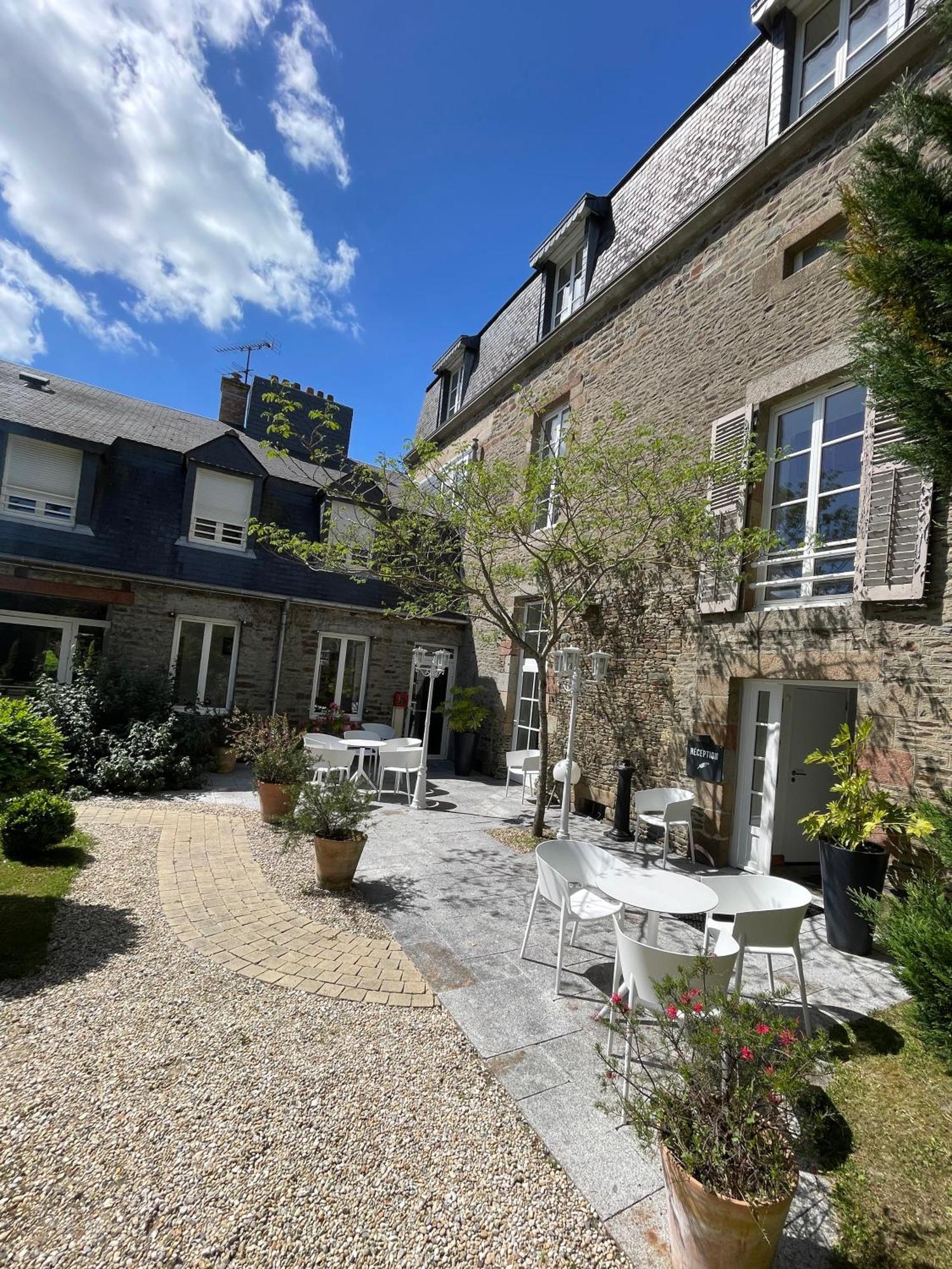 Hôtel Victor Hugo Pontorson Exterior foto